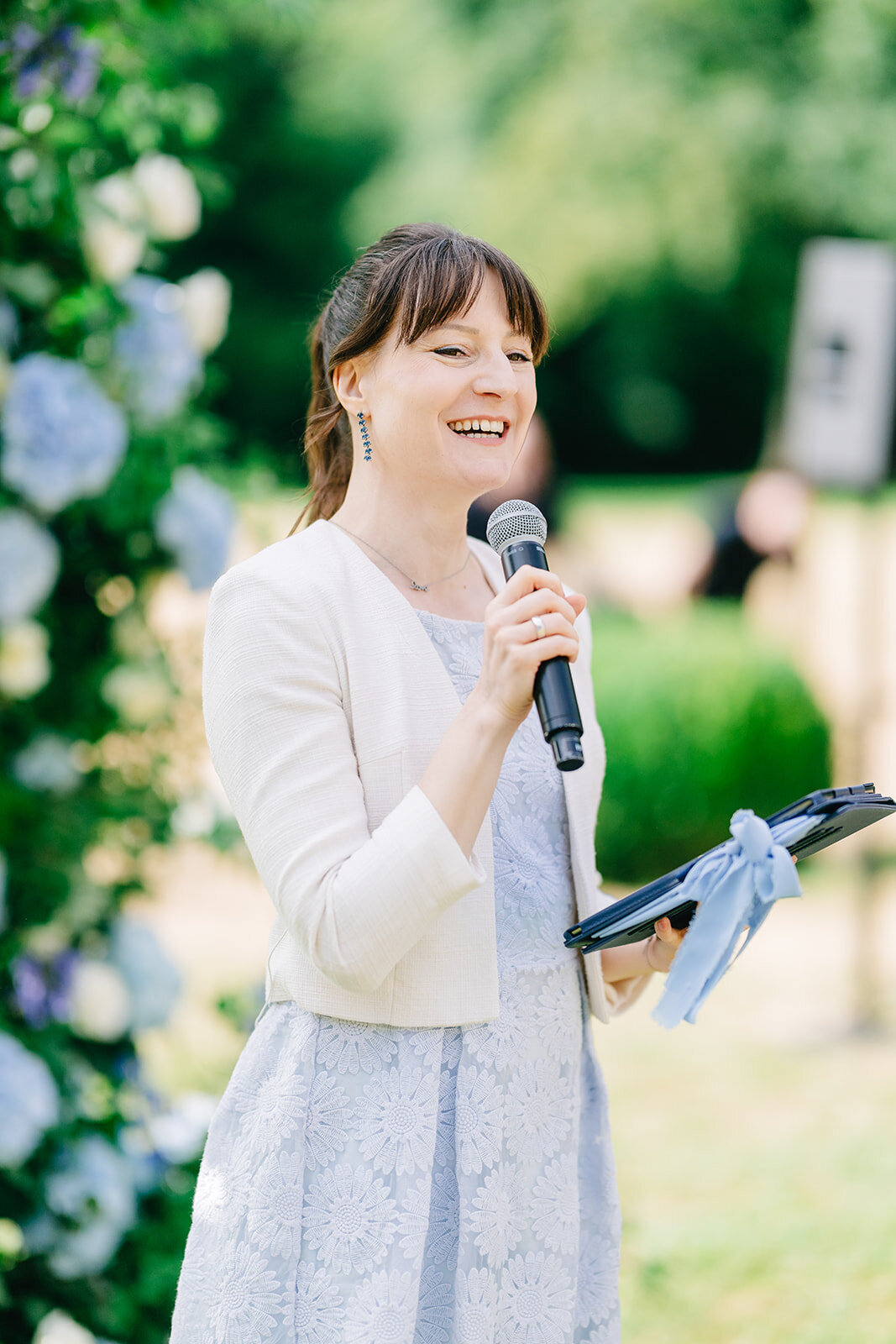 MorganeBallPhotography-Wedding-ZoeEdward-08-ChateauChamplatreux-Ceremony-18-9287
