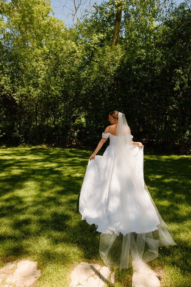 Nichole-Babiez-Photography-wedding-photographer-lincolnshire-marriott-forest-preserve-modern-elegant-whimsical-luxury-editorial-destination-8