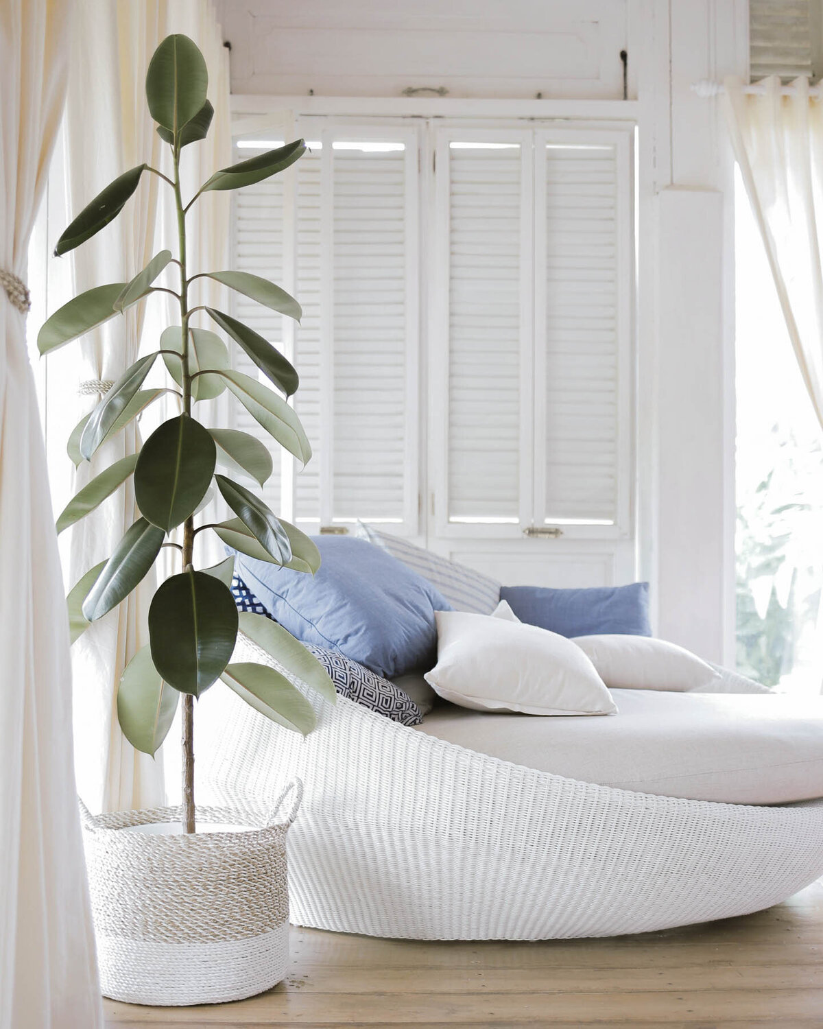 Girlboss-Designer-Interior-Design-Website-Templateq-145