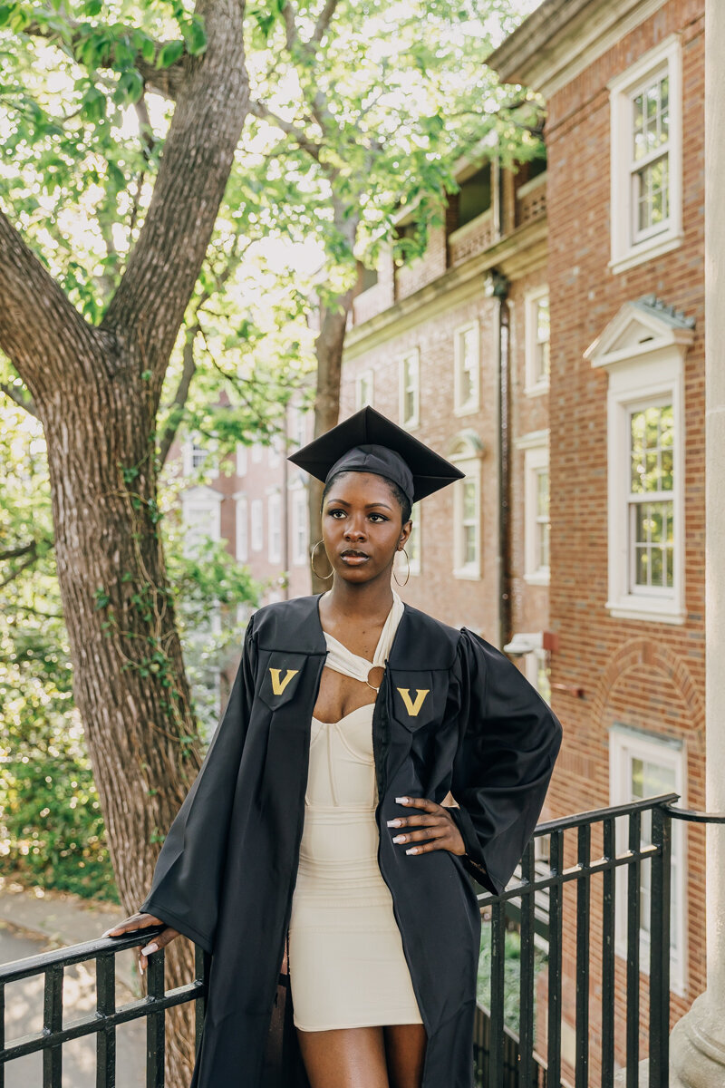 Nashville senior photo session at Vanderbilt University