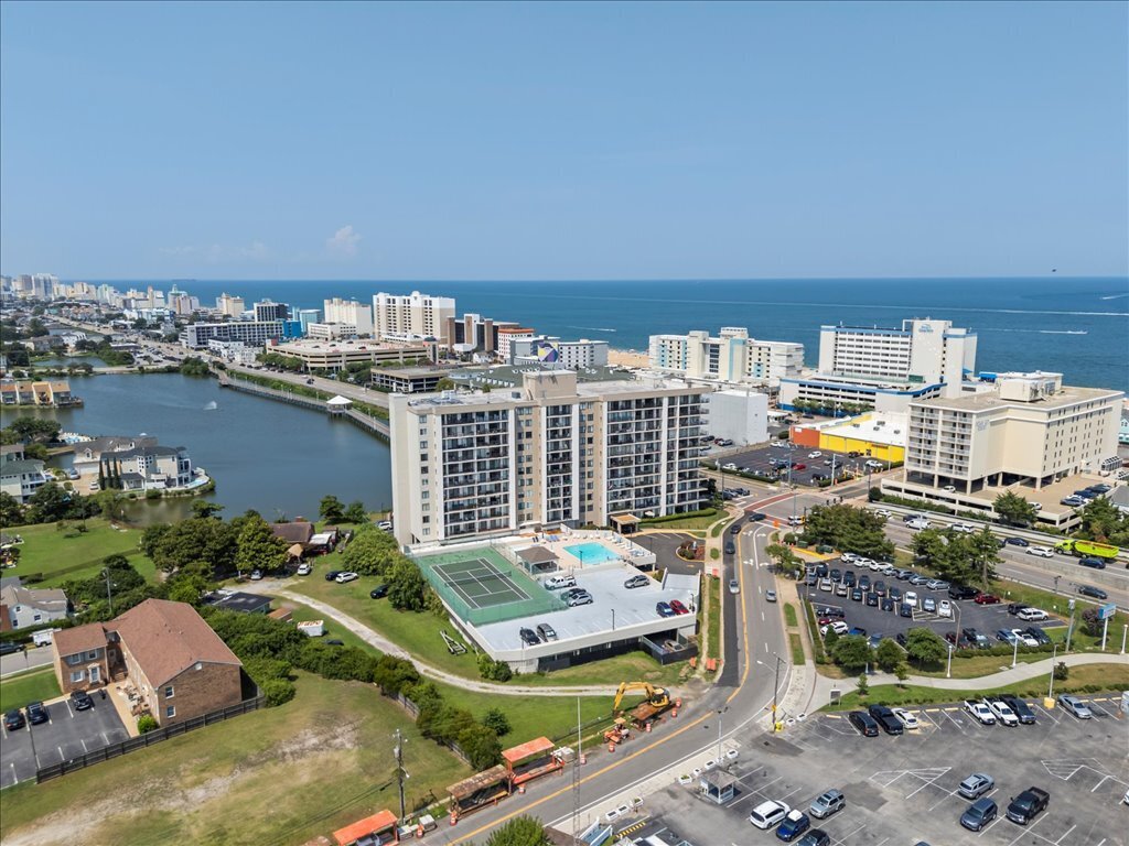 1 Pacific South Condominium