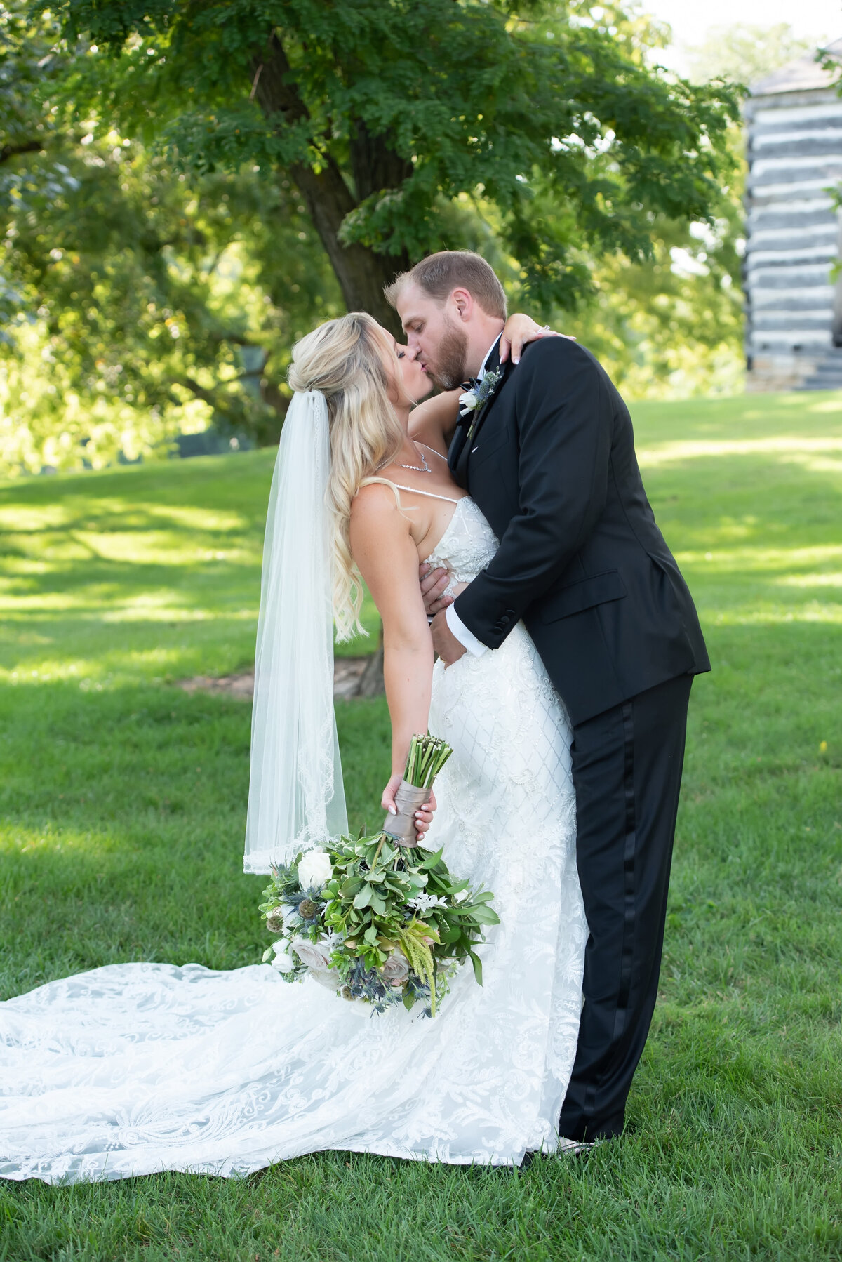 sarah-oberheim-photography-best-missouri-wedding-photographer-near-me-o'fallon-missouri-wedding-photograpger-st peters2