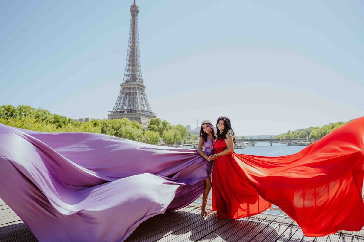 family-photoshoot-in-paris-with-flying-dresses-7