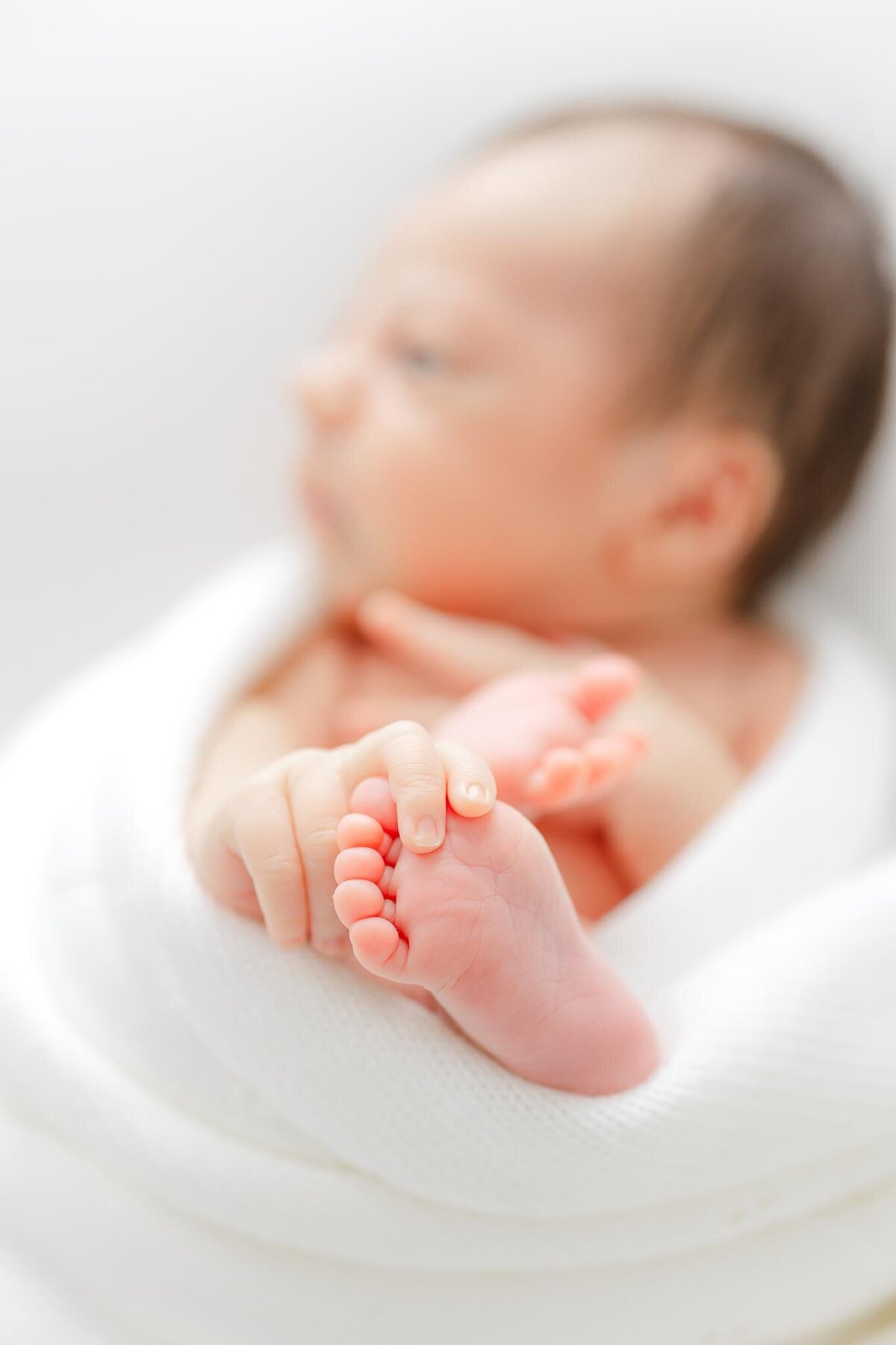 Newborn-photographer-in-savannah-35