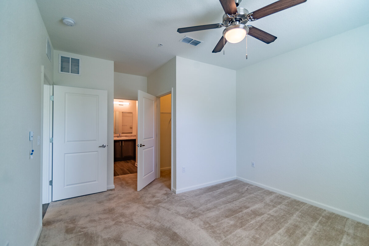 042324ROCHESTERPARK-96