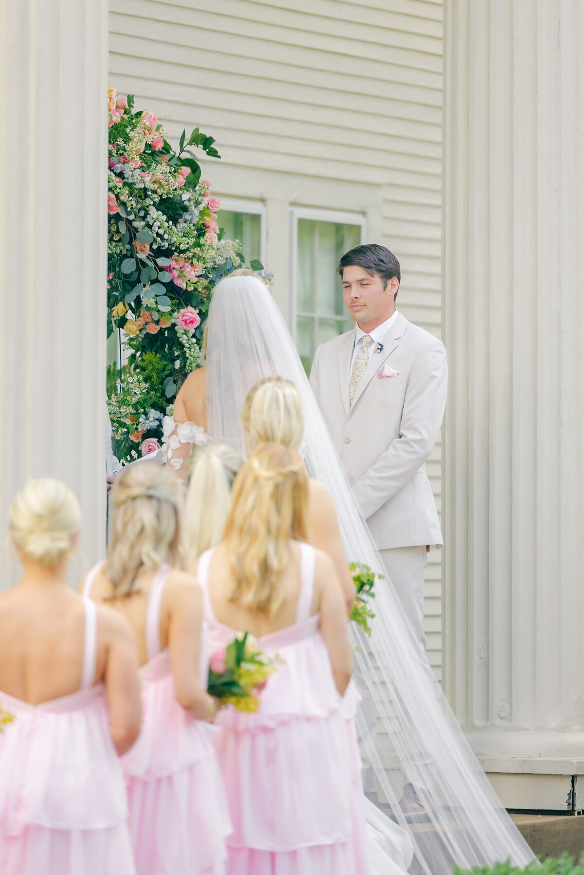 Sneak Peeks Creekside at Colliers End May Wedding | Lauren Elliott Photography | Emily & Kyle Anderson -95