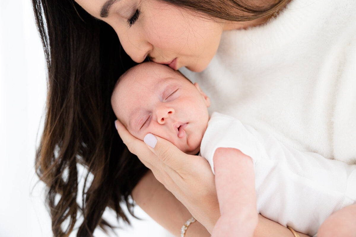 Gavi and Jamie Newborn-72