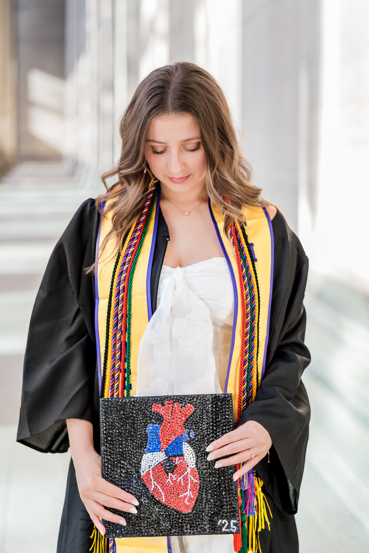 senior-photographer-cap-details
