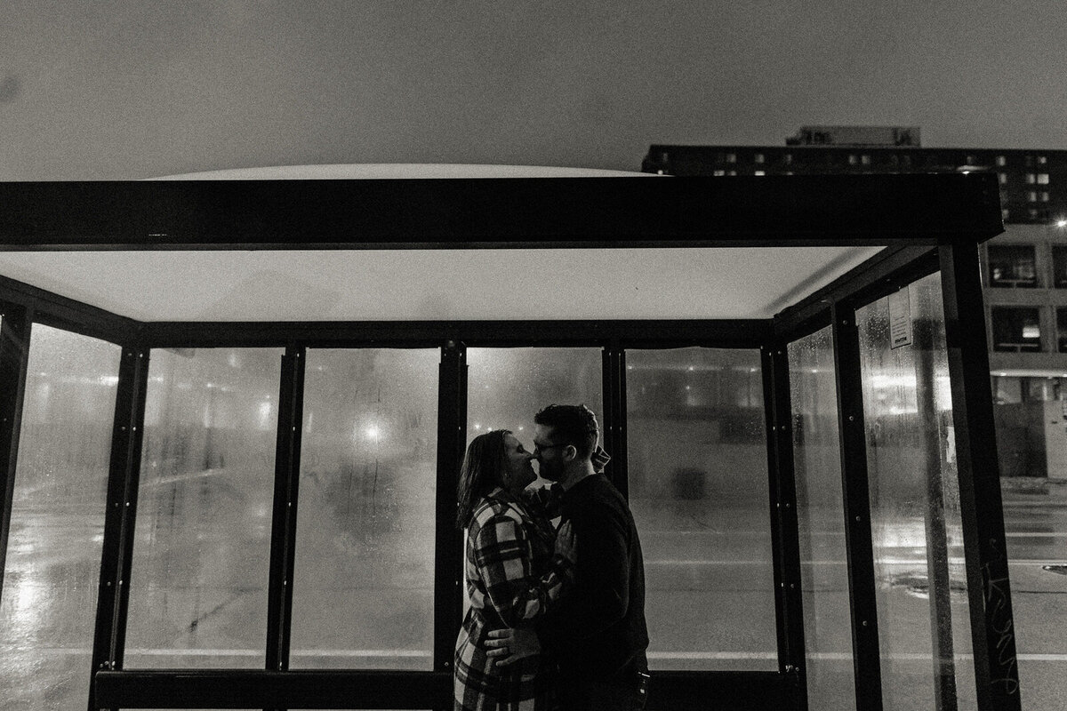 couples-rain-playful-night-session-downtown-moody-umbrella-film-illinois-64