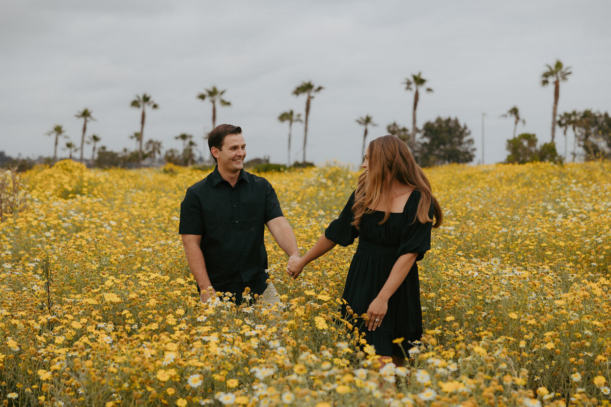 Lexx Creative-Wildflower-Beach-Engagement-2