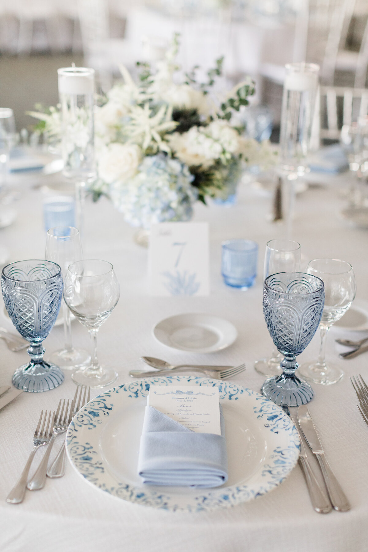 coastal-blue-wedding-larchmont-shore-club-ny-enza-events