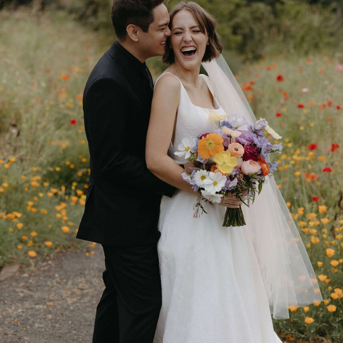 birde-and-groom-flowers