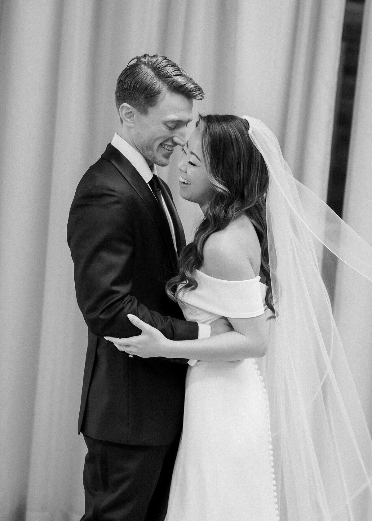 ChicagoWeddingPhotographer_KateKaplanPhoto_Rebecca_Jordan_bw-325