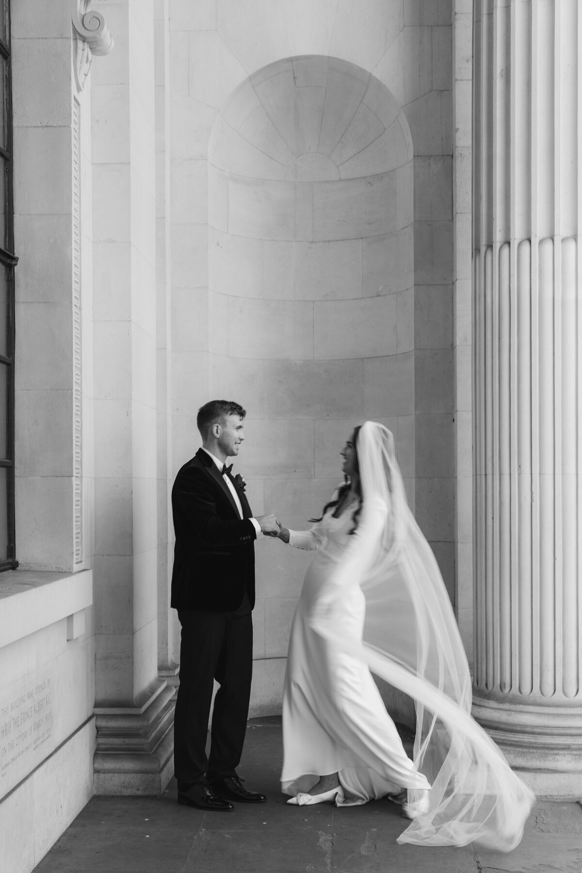 adorlee-weddings-074-editorial-couple-portraits-at-old-marylebone-town-hall-london