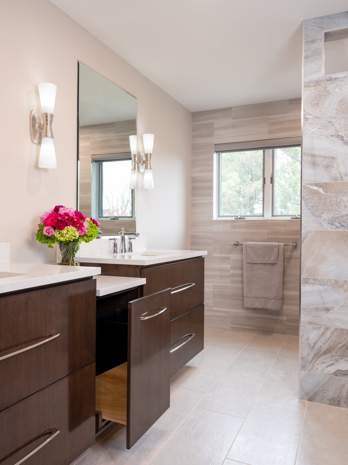 Johnson_MasterBath02B
