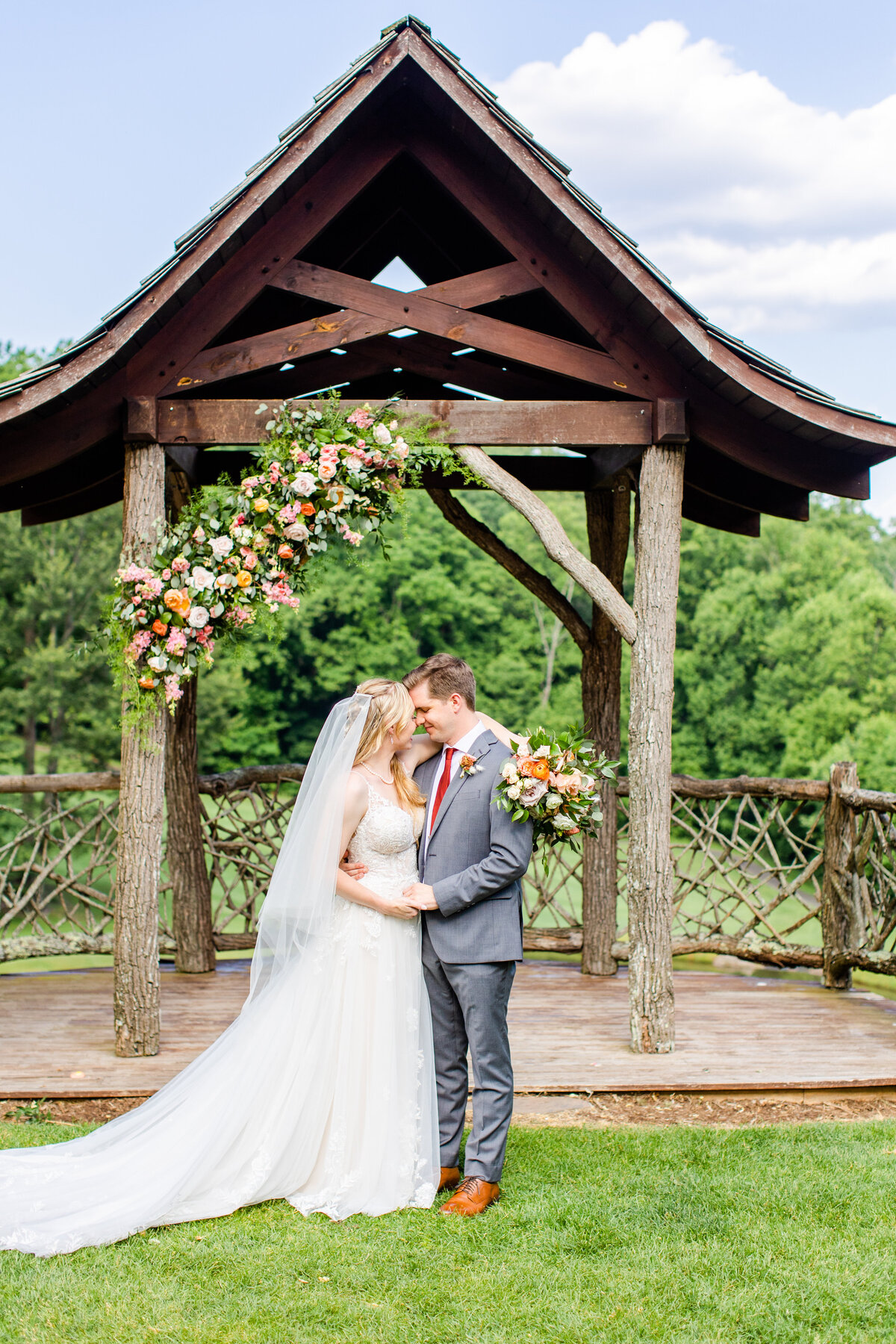 Laurel Ridge Country Club Wedding - Sarah & Chris - Tracy Waldrop Photography-25
