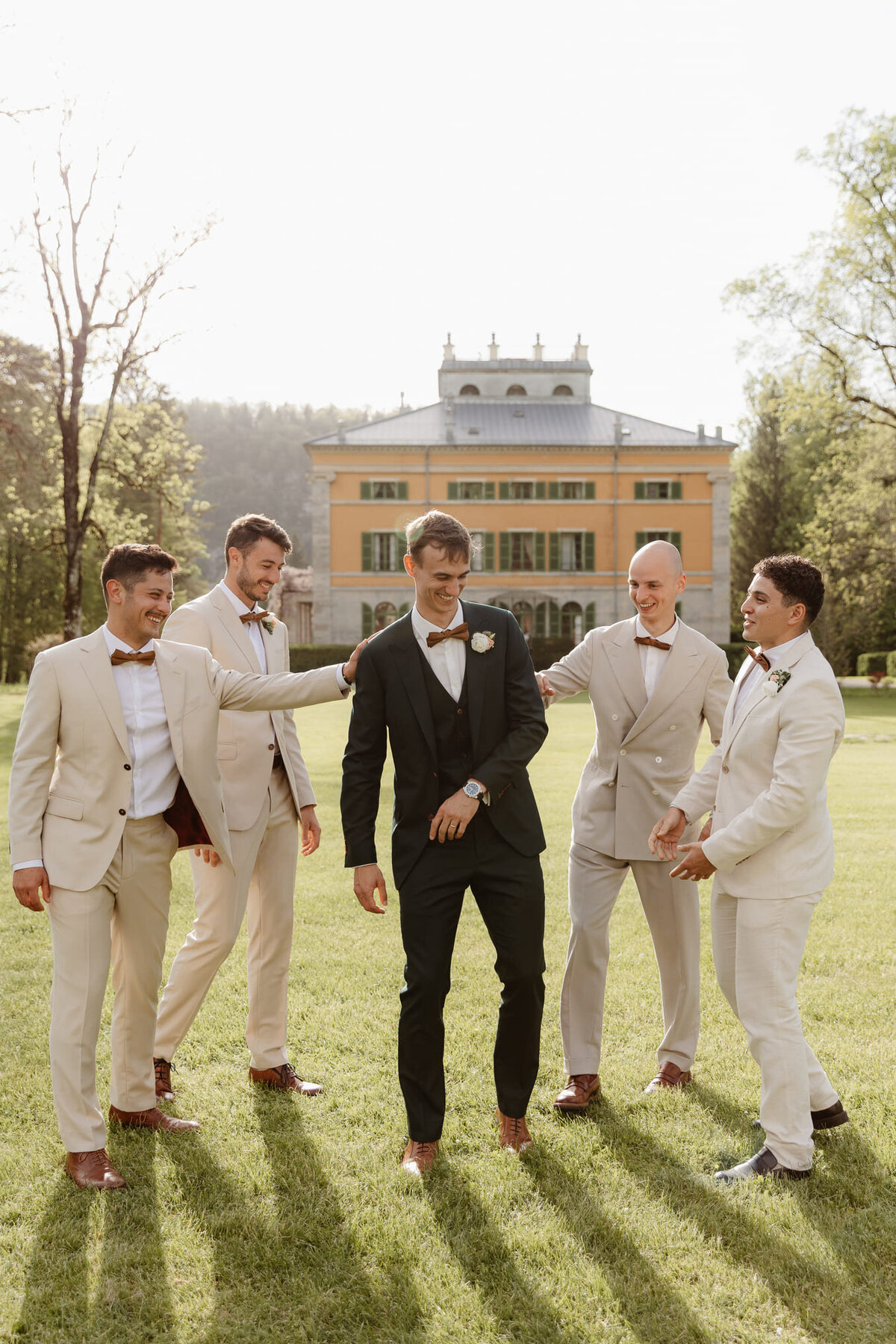 Elodie-Ludvik-cocktail-mariage-parc-chateau-marie-temoins