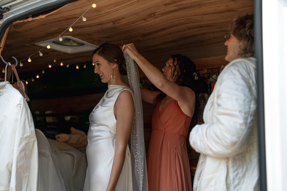 van-life-elopement-oregon-coast-indian-beach-33