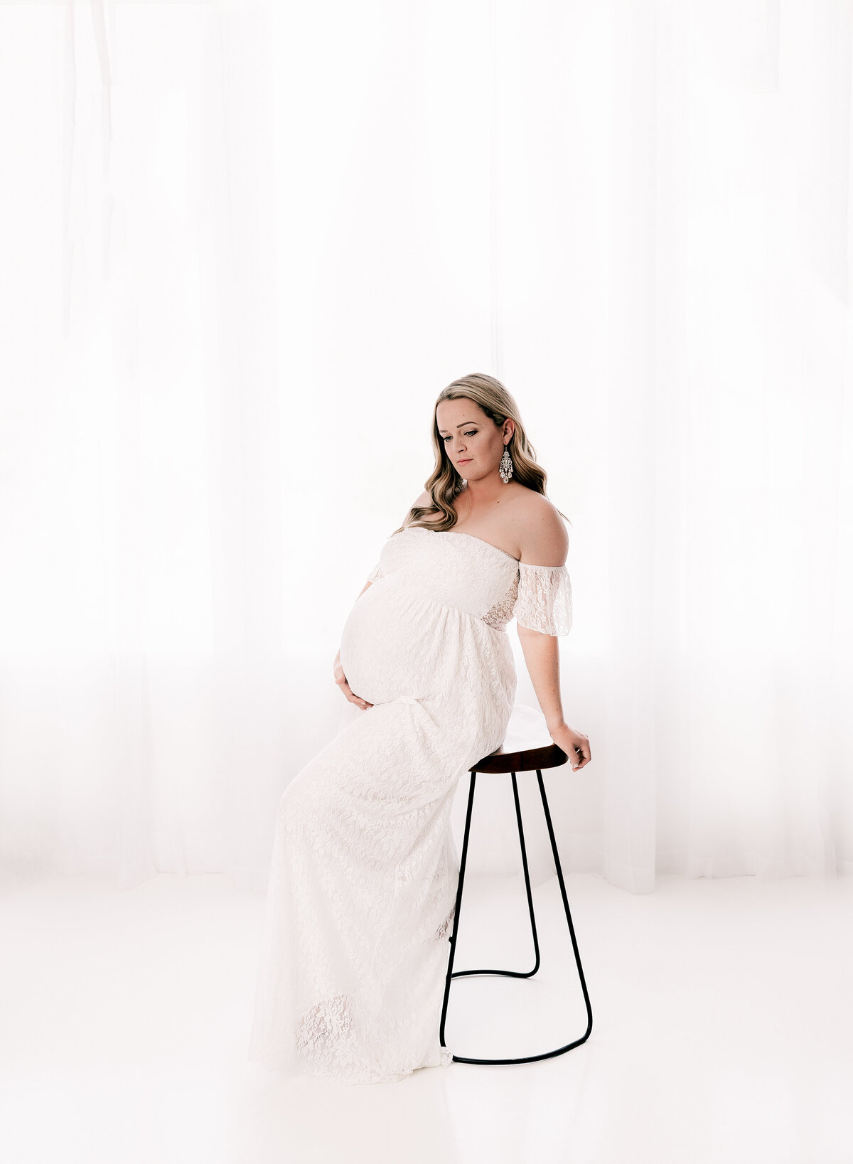 All white maternity session by Diane Owen Photography.