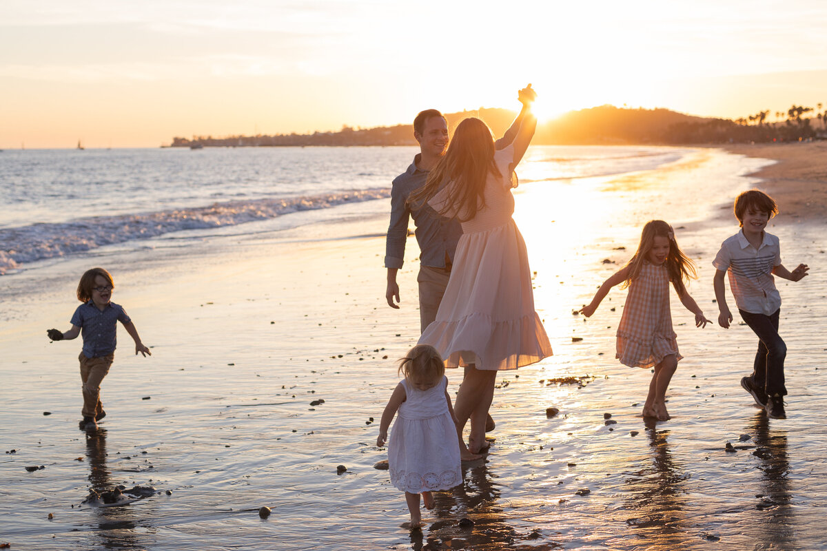 JanelleStephaniePhotography-Danielle'sFamilyPhotos-EastBeach-40 (3)