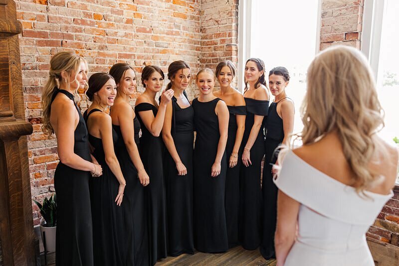 Bride Getting Ready with Mom and Bridesmaids at The Loft on 6th075