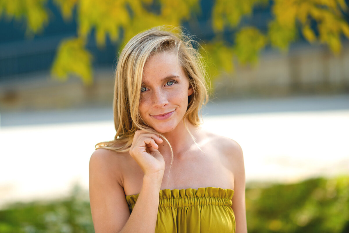 Des-Moines-Iowa-Senior-Girl-Theresa-Schumacher-Photography-Urban-Girl