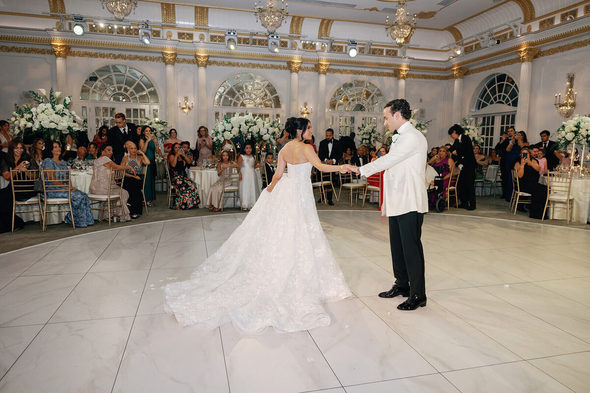 New Jersey Wedding Photographer_Crystal Plaza_0097