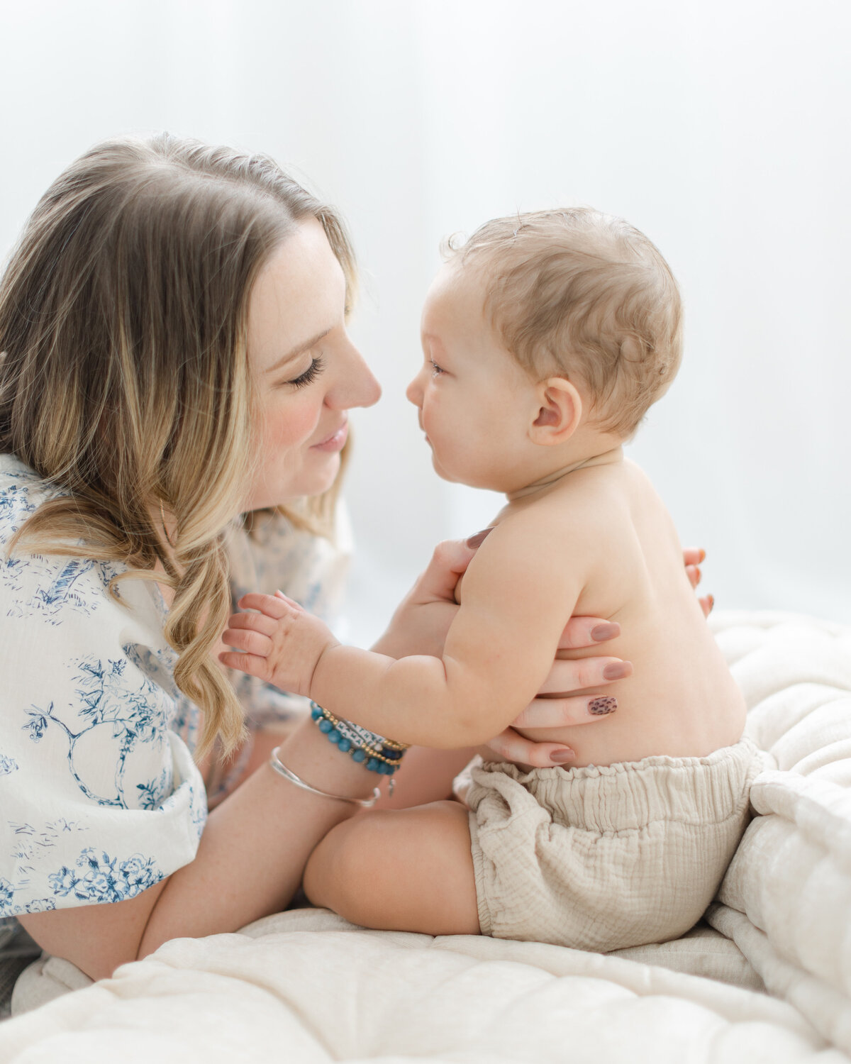6 month baby milestone portrait session at Philadelphia photography studio - 6