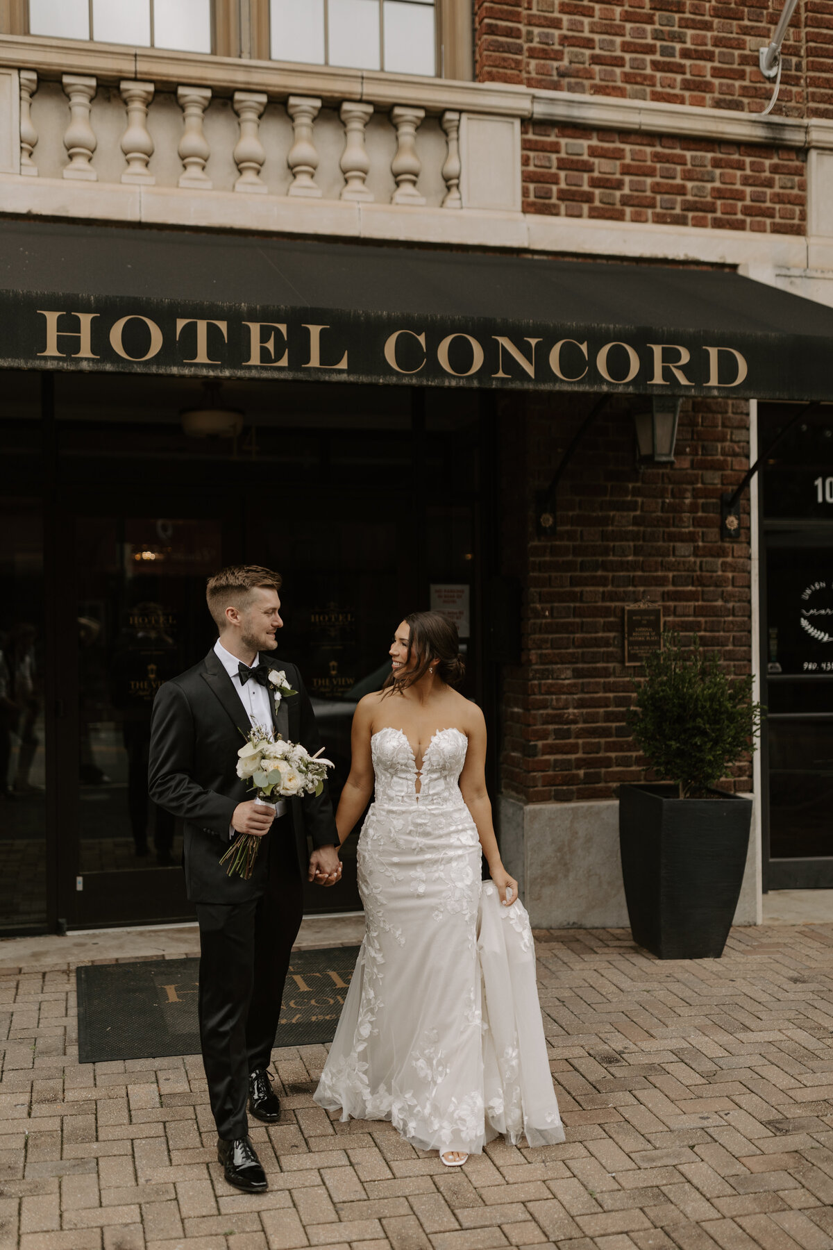 modern-hotel-concord-wedding-14012