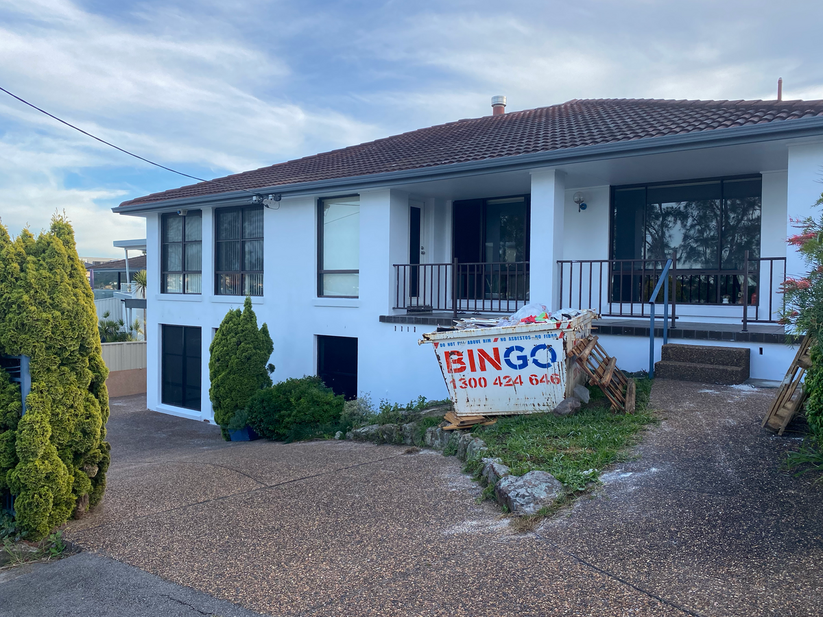 finesse rendering is the best for old brick renovations on the central coast. We use dulux cement render, rockcote cement render and dulux texture coating
