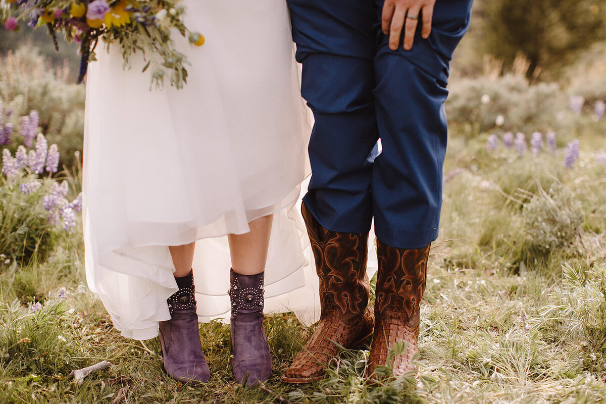 Liz Osban Photography Wyoming Wedding Photographer Cody Thermopolis Meeteetse Sheridan Big Horn Cheyenne Laramie Venue Ceremony Reception Florist Elopement Elope Best 5