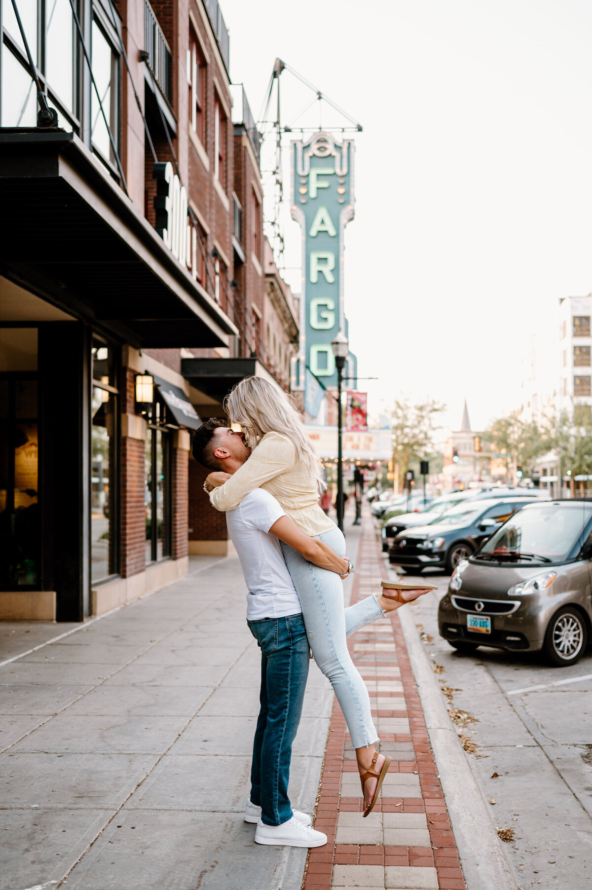 fargo-north-dakota-engagement-session-julianna-mb-photography-6