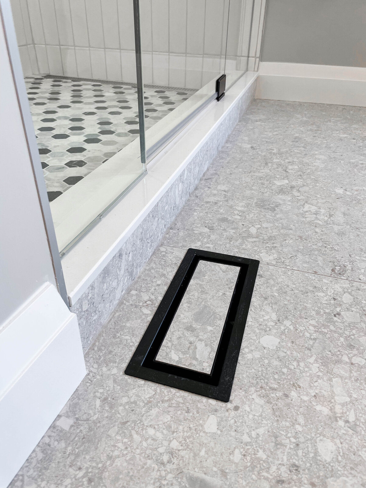 hidden-vent-flooring-bathroom