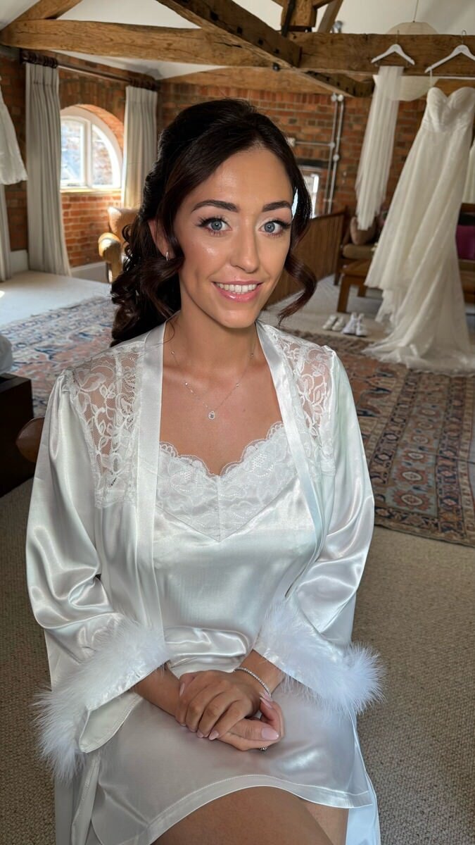elegant-bridal-makeup-artist-berkshire (23)