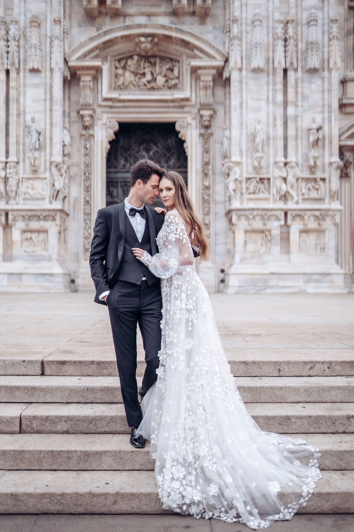 051-Milan-Duomo-Inspiration-Love-Story Elopement-Cinematic-Romance-Destination-Wedding-Editorial-Luxury-Fine-Art-Lisa-Vigliotta-Photography