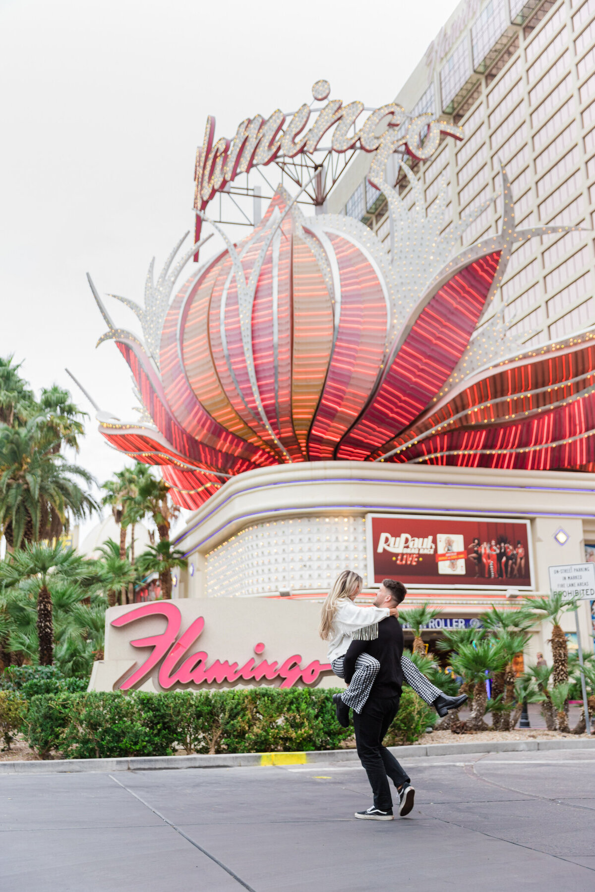 Las Vegas Engagement, Flamingo Hotel Engagement, Las Vegas Engagement Photographer, Engagement Photographer-1