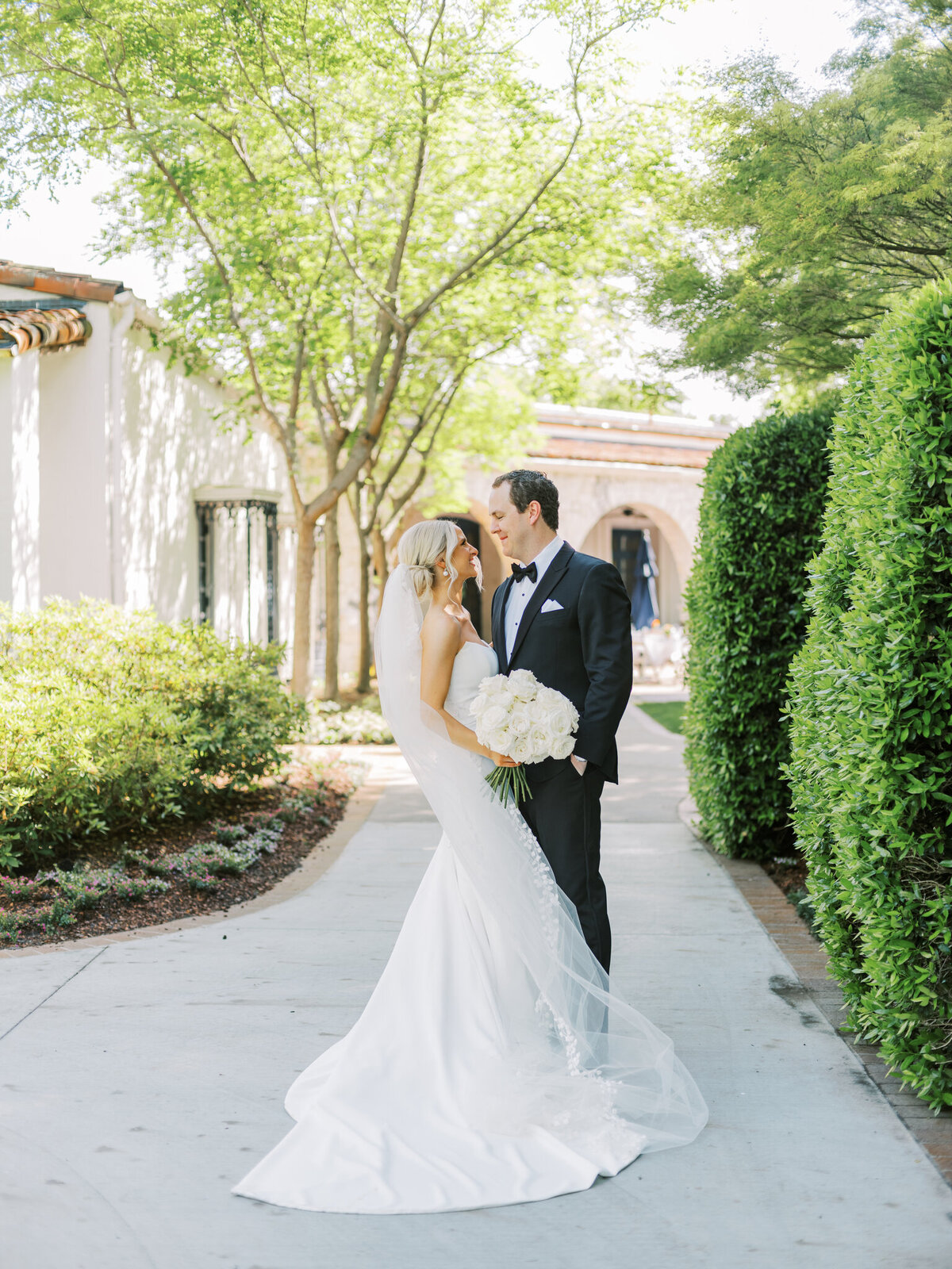 Dallas_Wedding_Photographer_Bethany_Erin_Photography_Allyson&Jack_Wedding-577