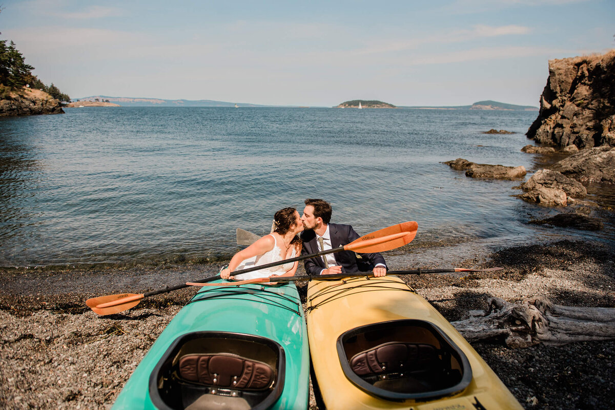 Couple at Lakedale resort Wedding