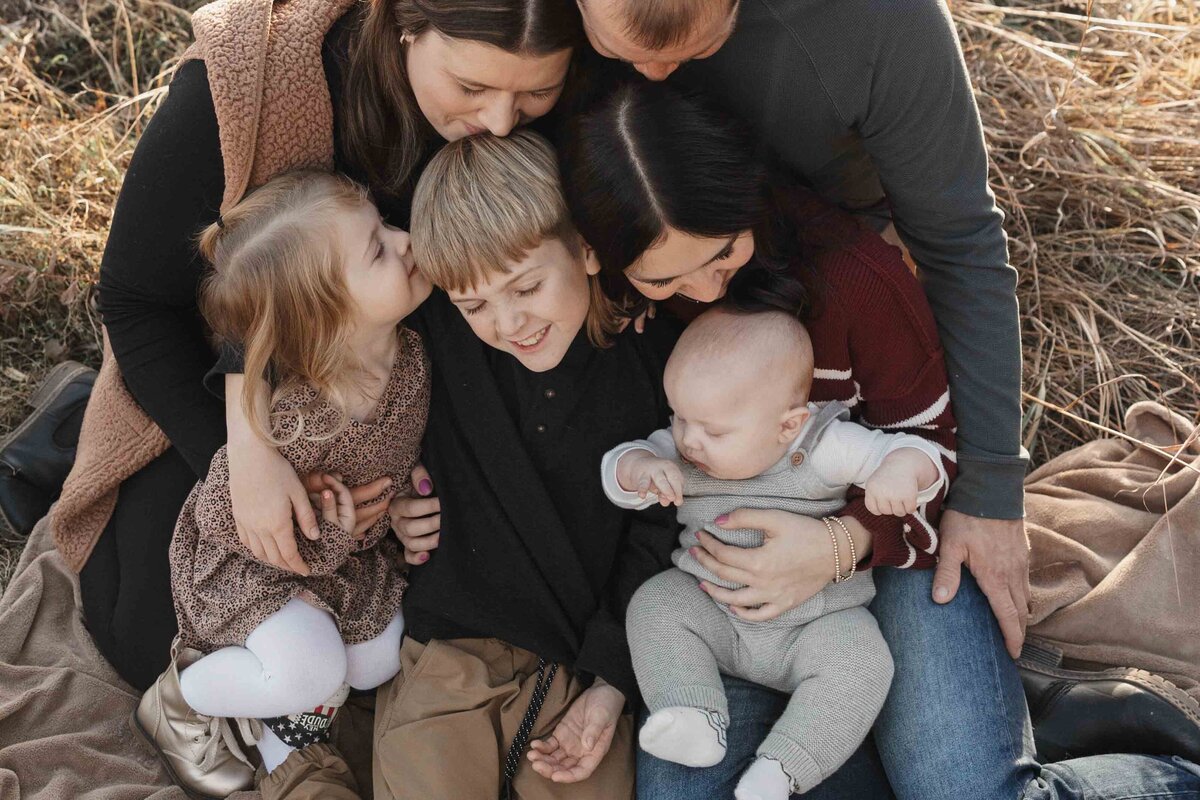 hutchinson-family-Photography-Erica-Fleming-01