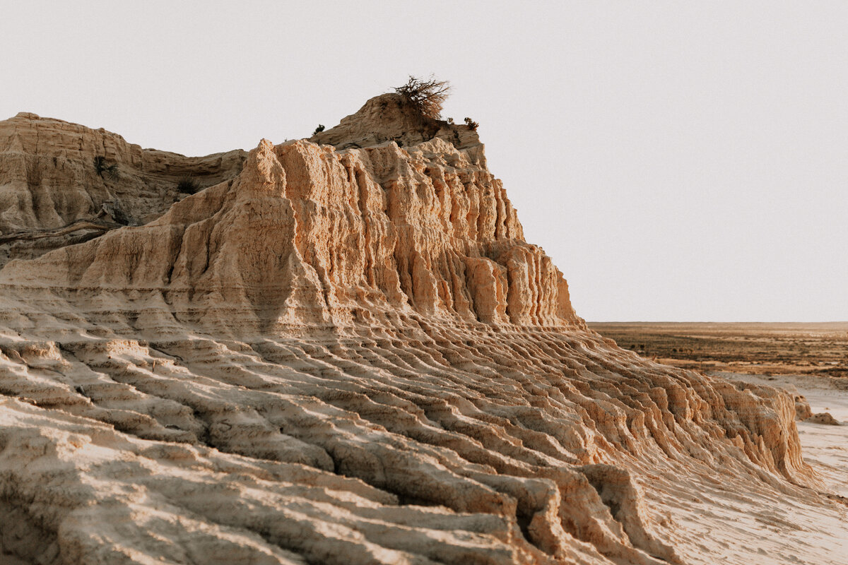 australian desert cliffside