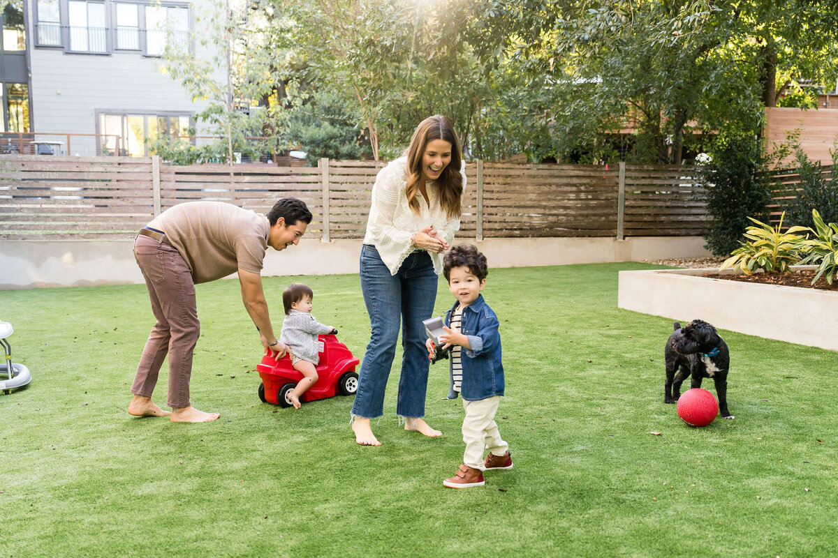 Fun and Relaxed Family Portraits | Perfect for Kids