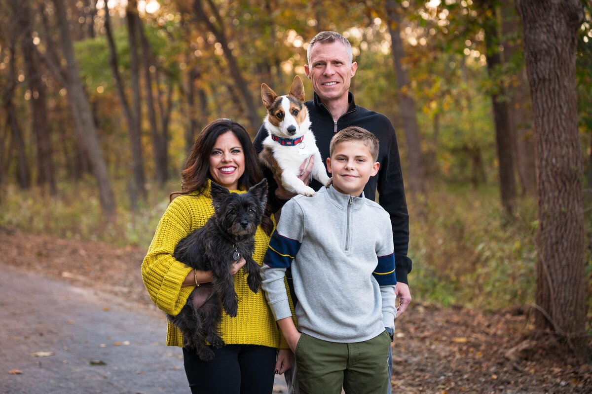 FAMILY-DOGS-BOY-TRAIL