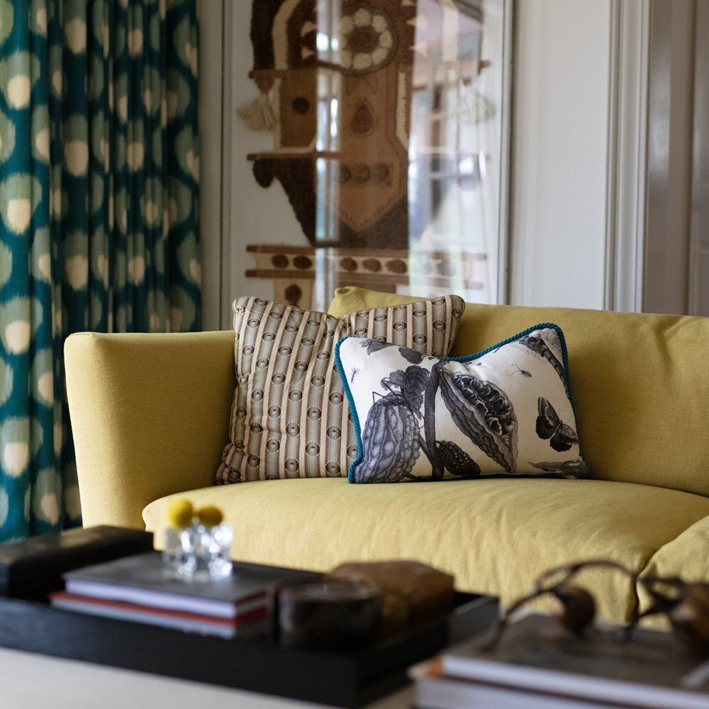 DELL-GLADE-TRADITIONAL-MID-CENTURY-LIVING-ROOM-BRIGHT