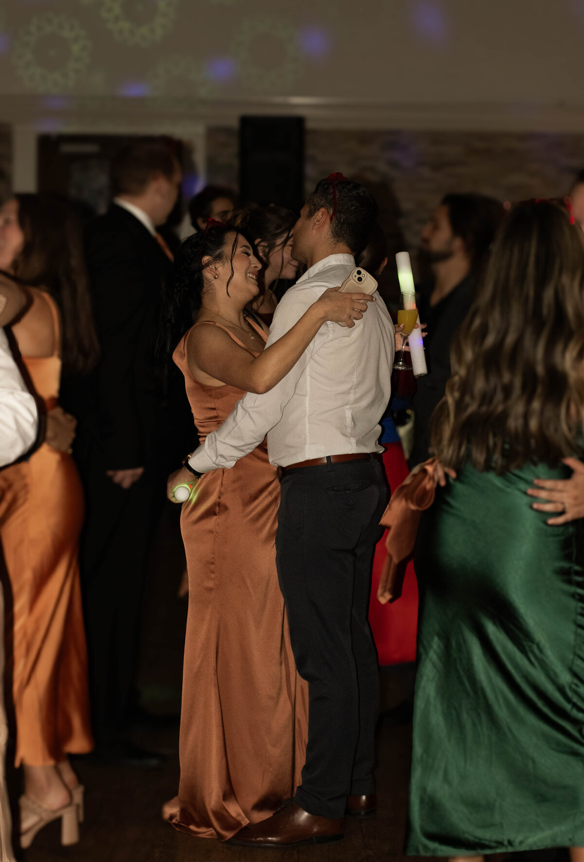 candid dancefloor wedding photo