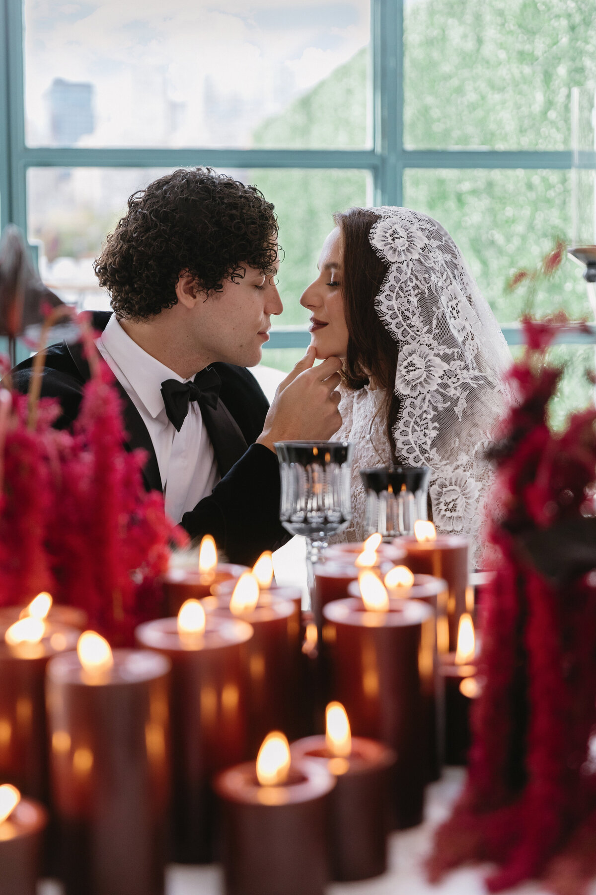 meredith-michel-editorial-wedding-romantic-couple-by-candlelight