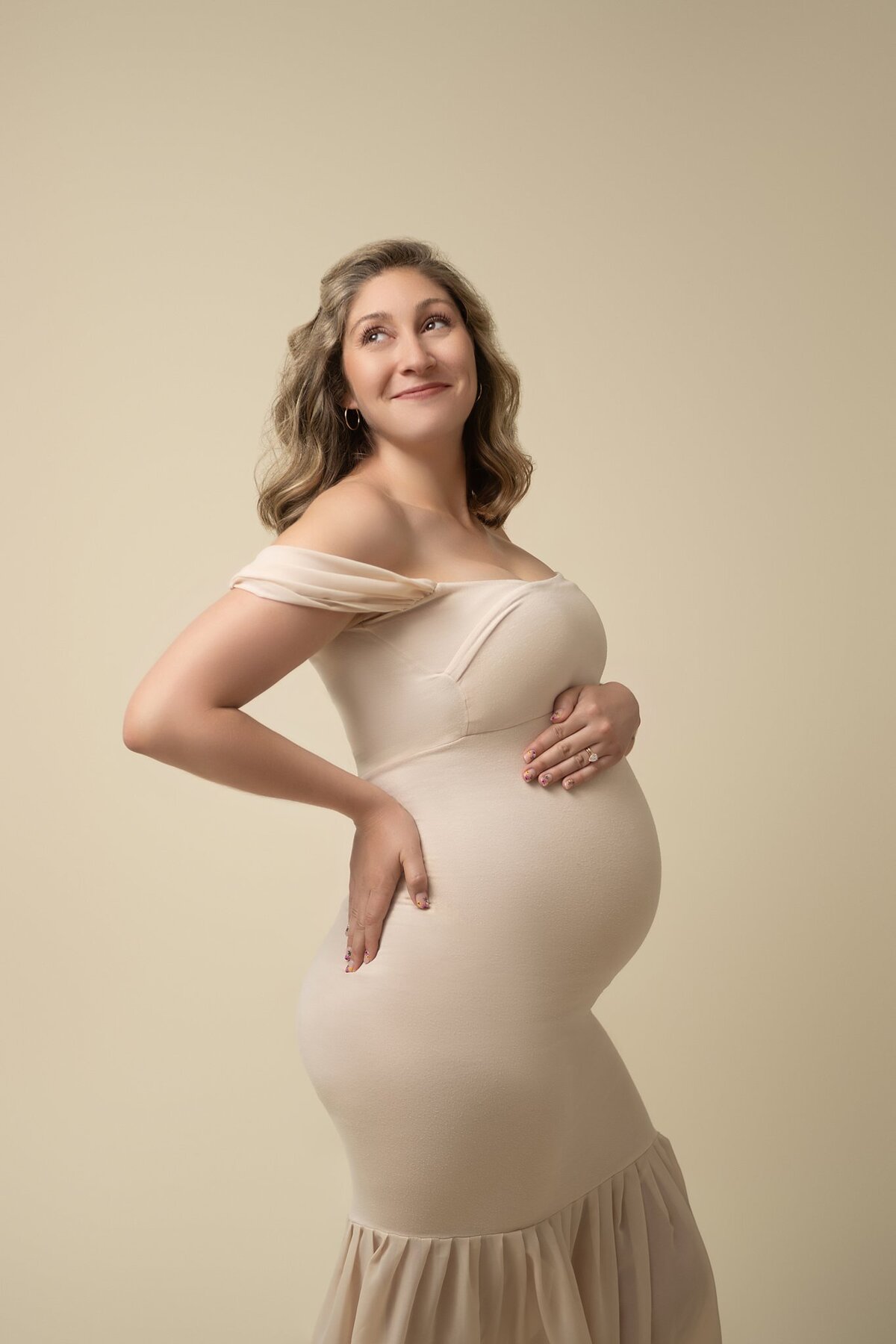 06_09_2024_TaylorMaternity_farm-Studio-443_WEB