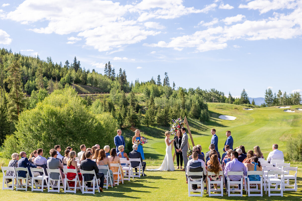 hillary-shedd-photography-Silverthrone-Colorado-Colorful-Wedding-Three-Peaks-Golf-Club-106