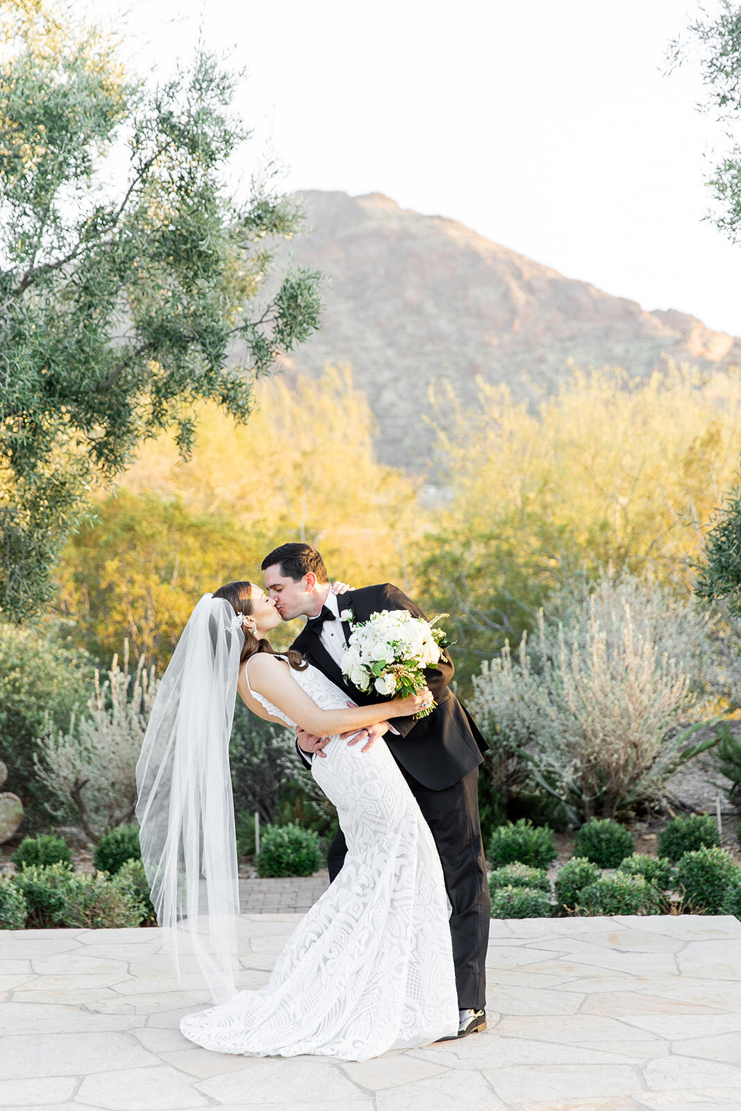 Karlie Colleen Photography - Hannah & Matt - El Chorro Wedding_ Paradise Valley Arizona - Revel Wedding Company-213