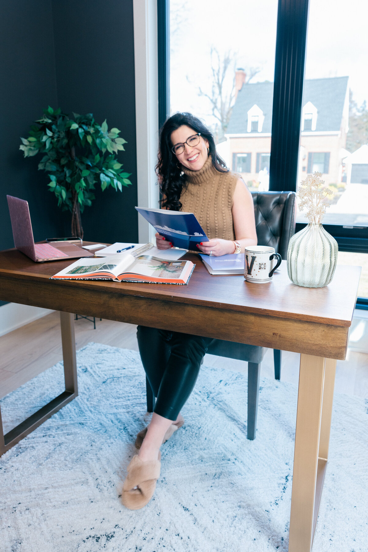 realtor-in-office