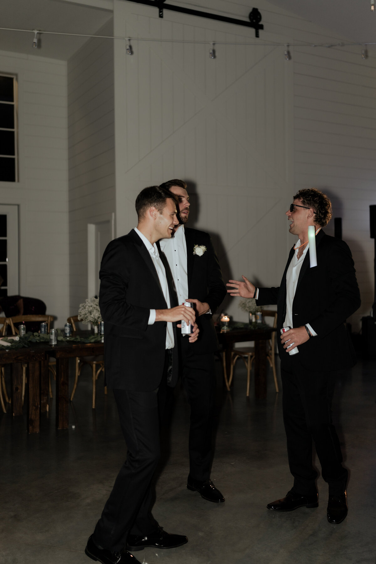 pile-wedding-1105